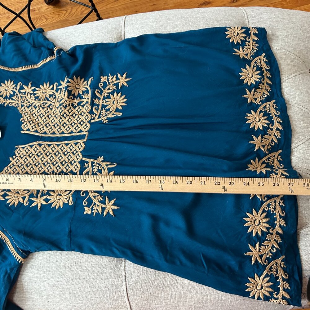 Embroidery blouse - Picture 8 of 8